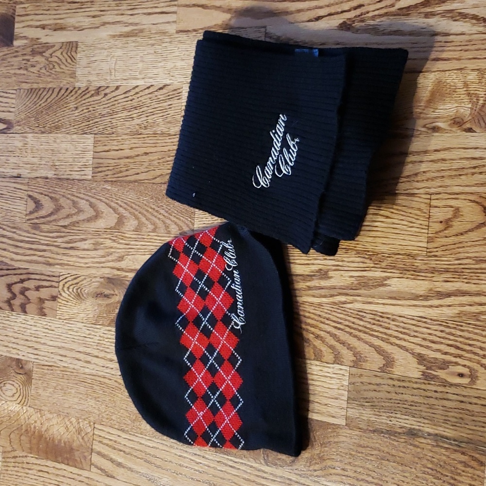 Canadian Club Toque and Ribbed Scarf Set Cozy Canada Embroidered Checkered
